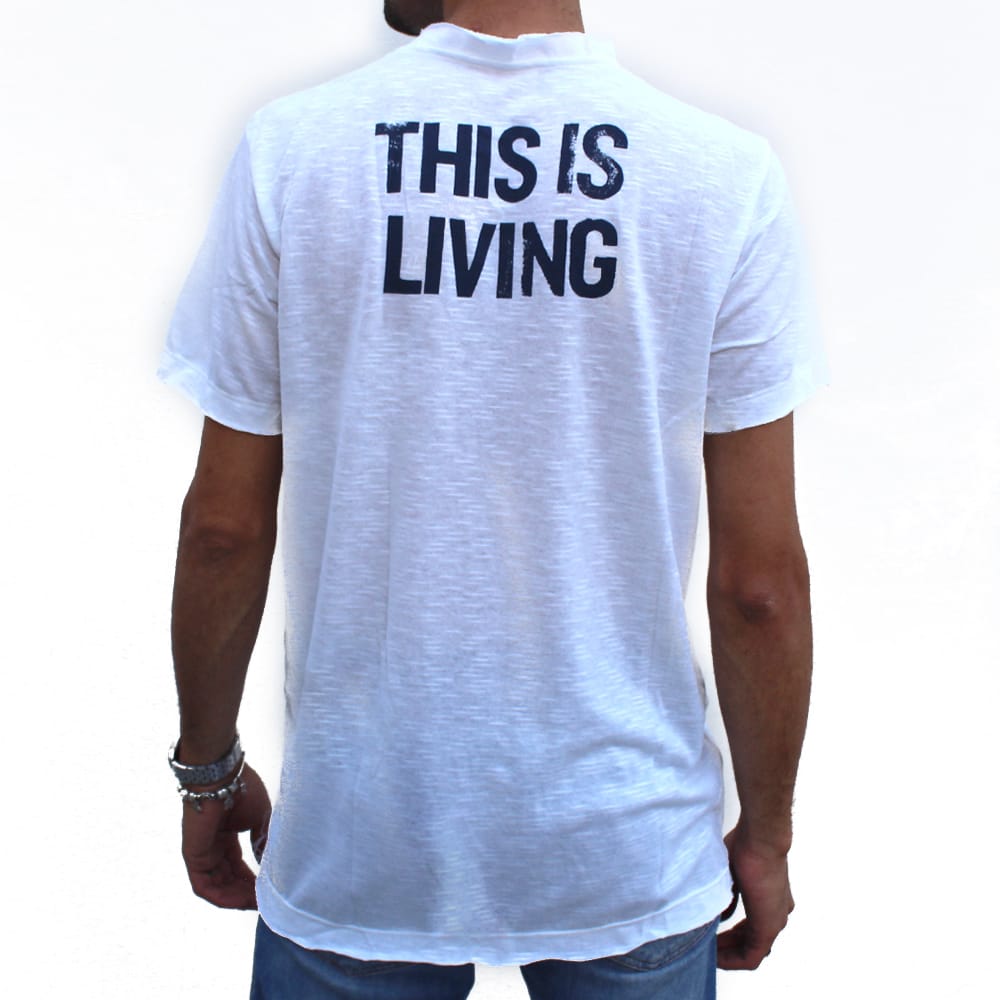 Camiseta This is Living - Corona