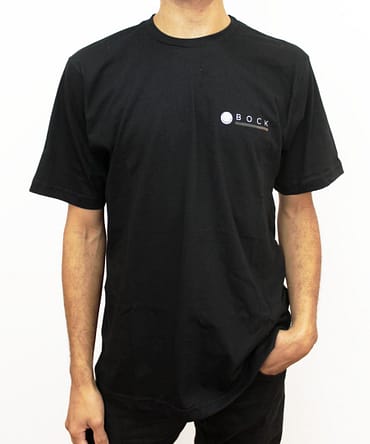 Camiseta preta com o texto Bock em branco