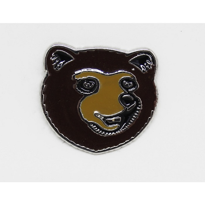 Pin metálico da marca Colorado em formato de cabeça do urso.